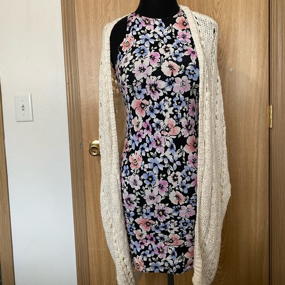 Forever 21 Floral Spring Dress - Picture 6 of 8